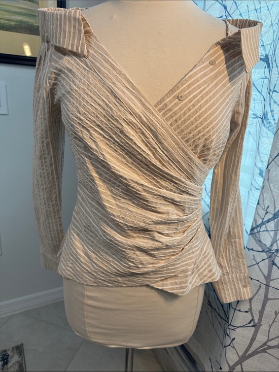 White House Black Market Tops - White House Black Market Striped Ruched Blouse in Beige & White Size 6 Like New